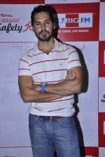Dino Morea at the Launch of Total Quartz Safety month to create awareness about the hazards of unsafe driving in Big FM on 9th Oct 2012 (17).JPG